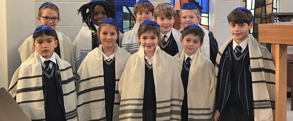 Year 4 Visit the Norwich Hebrew Congregation Synagogue